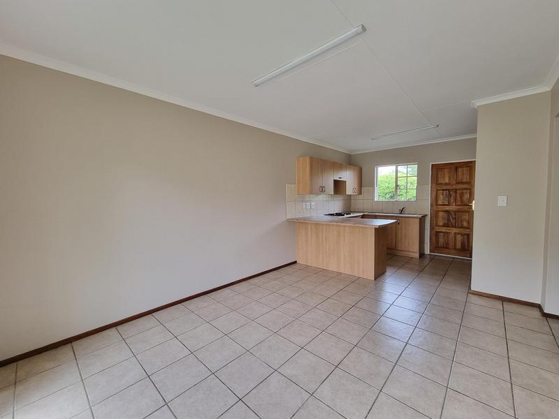 To Let 2 Bedroom Property for Rent in Ruimsig Gauteng