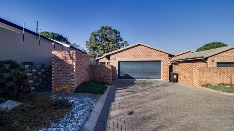 2 Bedroom Property for Sale in Krugersdorp North Gauteng