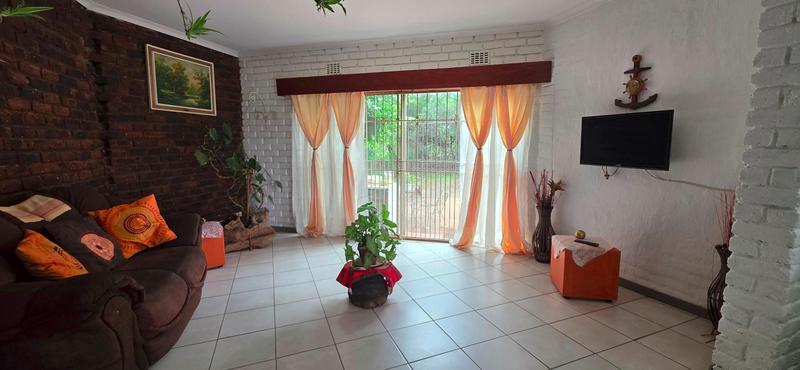 5 Bedroom Property for Sale in Muldersdrift Gauteng