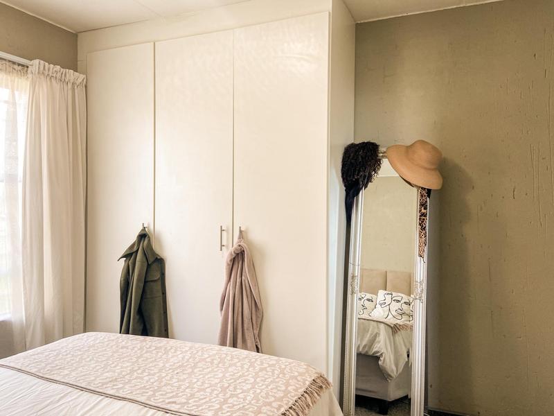 2 Bedroom Property for Sale in Ruimsig Gauteng