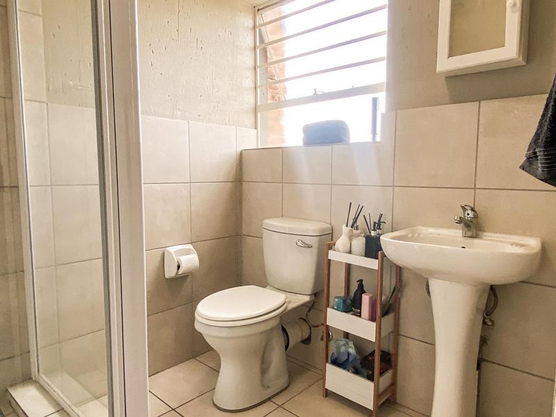 2 Bedroom Property for Sale in Ruimsig Gauteng