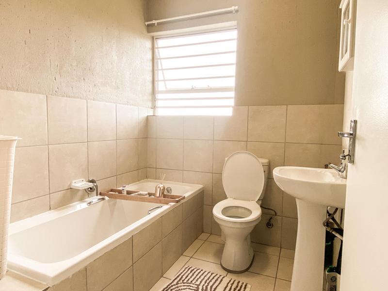2 Bedroom Property for Sale in Ruimsig Gauteng