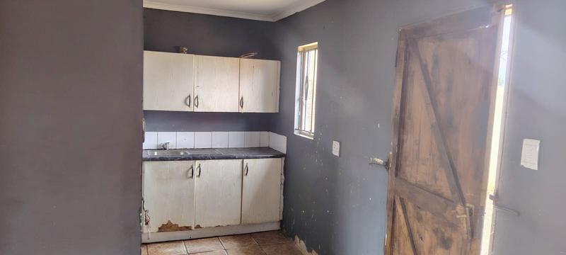 8 Bedroom Property for Sale in Protea Glen Gauteng