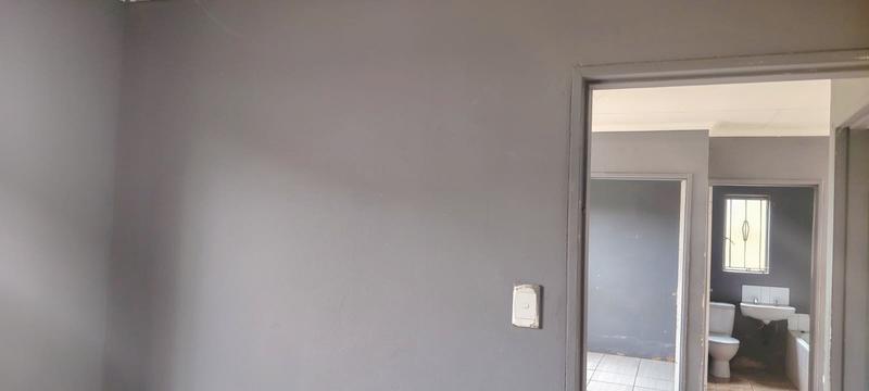 8 Bedroom Property for Sale in Protea Glen Gauteng