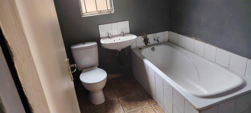 8 Bedroom Property for Sale in Protea Glen Gauteng