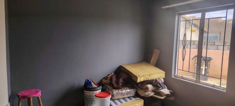 8 Bedroom Property for Sale in Protea Glen Gauteng