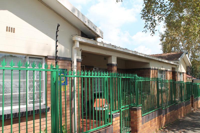 6 Bedroom Property for Sale in Bezuidenhout Valley Gauteng