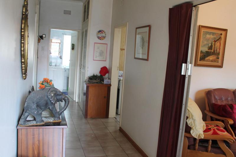 6 Bedroom Property for Sale in Bezuidenhout Valley Gauteng