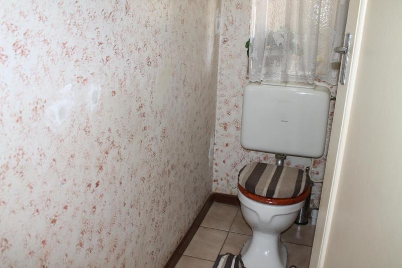 6 Bedroom Property for Sale in Bezuidenhout Valley Gauteng