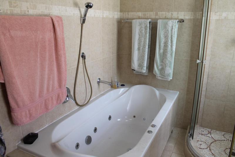 6 Bedroom Property for Sale in Bezuidenhout Valley Gauteng