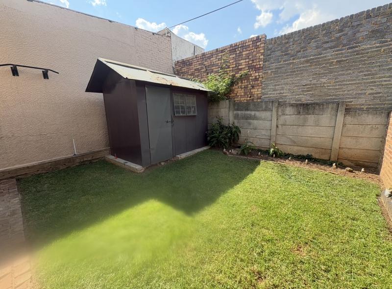 3 Bedroom Property for Sale in Orange Grove Gauteng