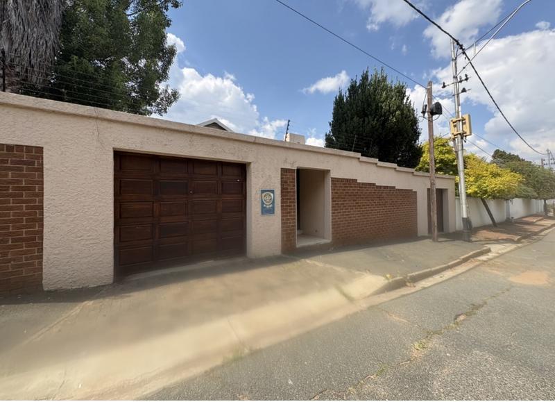 3 Bedroom Property for Sale in Orange Grove Gauteng