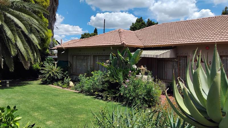 To Let 4 Bedroom Property for Rent in Elspark Gauteng