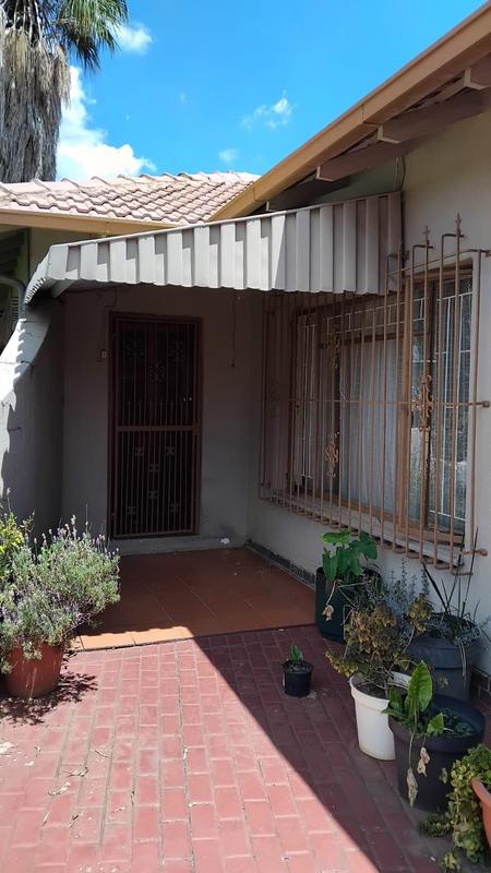 To Let 4 Bedroom Property for Rent in Elspark Gauteng