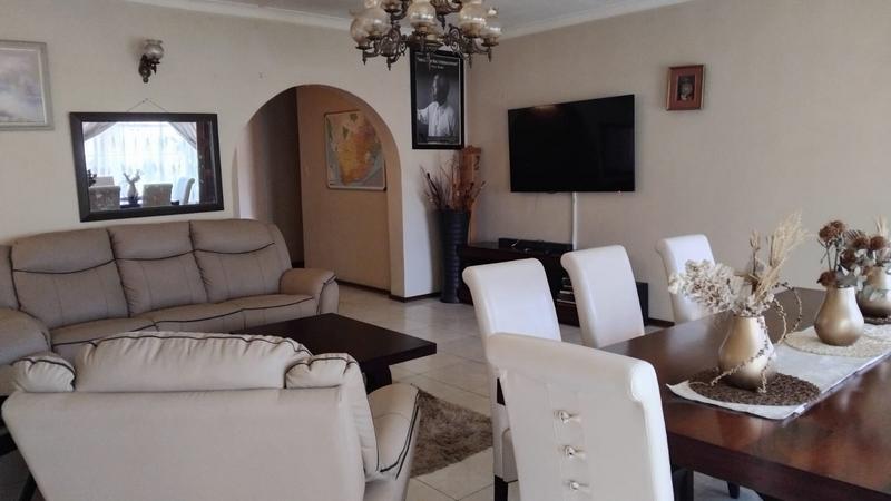 To Let 4 Bedroom Property for Rent in Elspark Gauteng