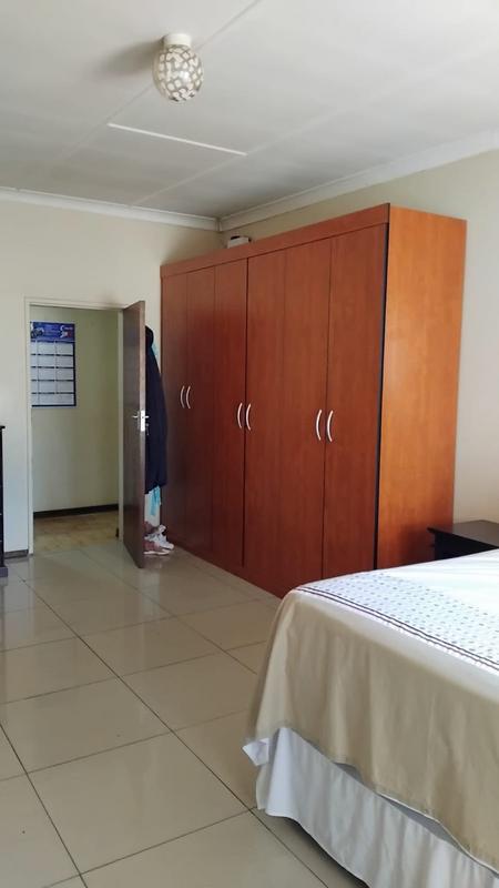 To Let 4 Bedroom Property for Rent in Elspark Gauteng