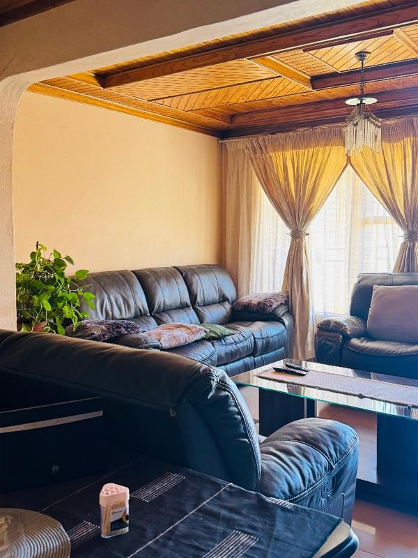 4 Bedroom Property for Sale in Vosloorus Gauteng