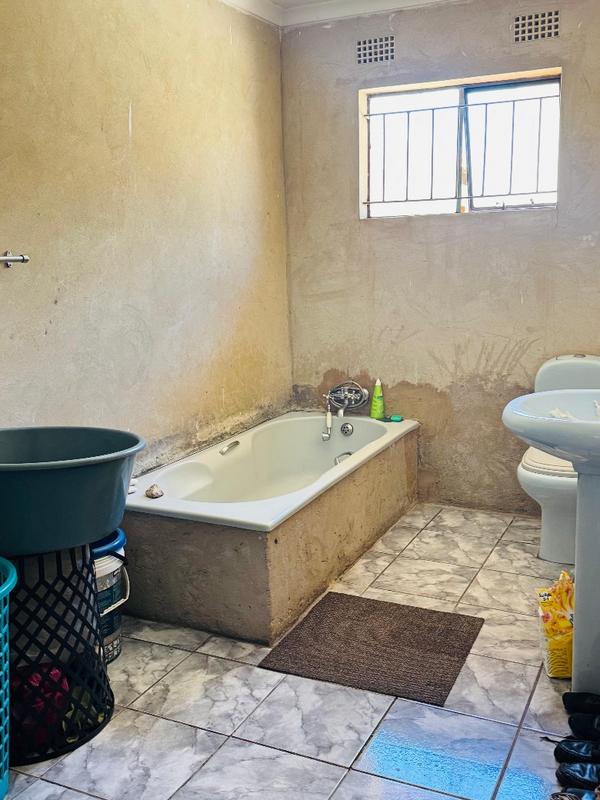 4 Bedroom Property for Sale in Vosloorus Gauteng