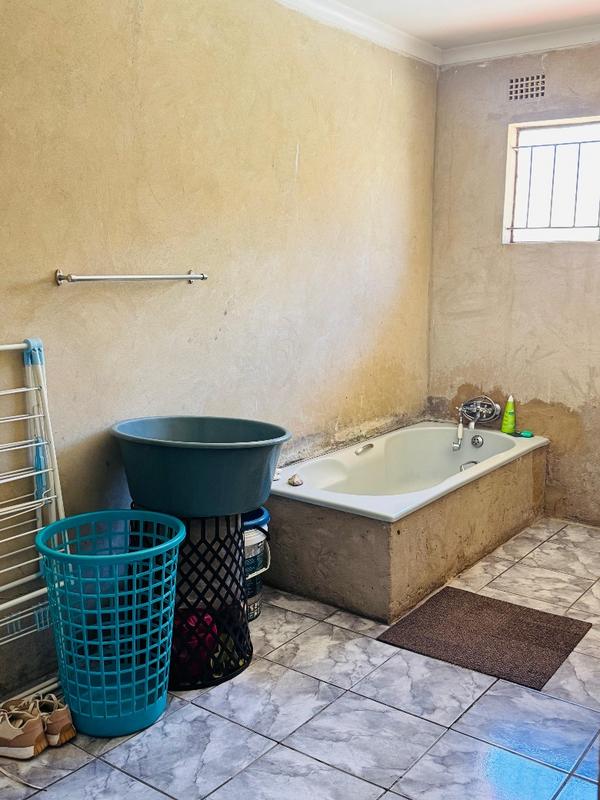 4 Bedroom Property for Sale in Vosloorus Gauteng