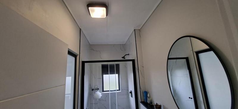 2 Bedroom Property for Sale in Waterfall Gauteng