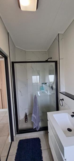 2 Bedroom Property for Sale in Waterfall Gauteng