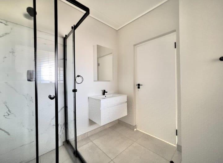 3 Bedroom Property for Sale in Waterfall Gauteng