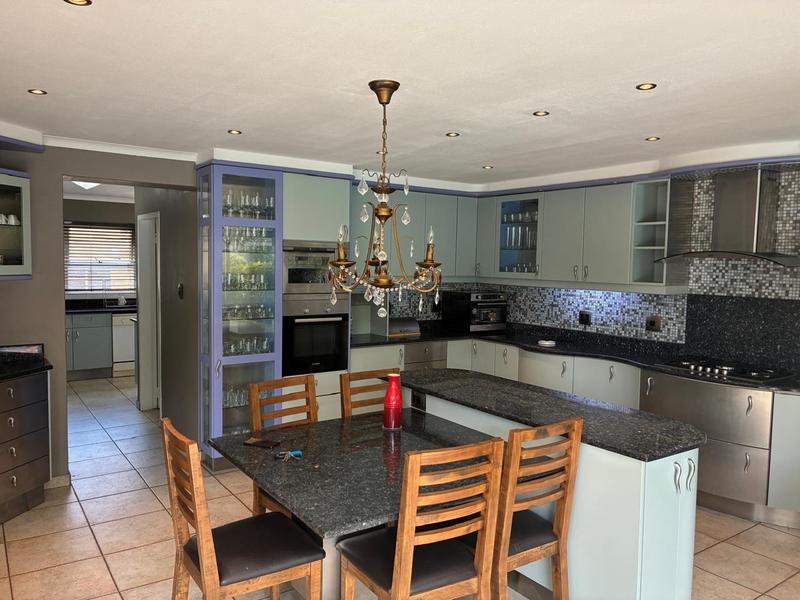 To Let 5 Bedroom Property for Rent in Waterkloof Ridge Gauteng