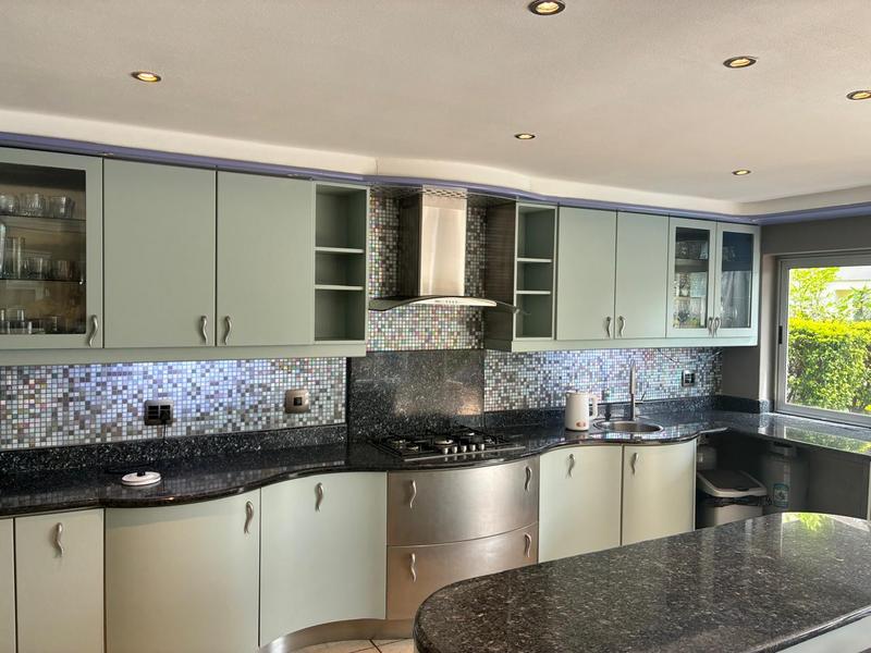 To Let 5 Bedroom Property for Rent in Waterkloof Ridge Gauteng