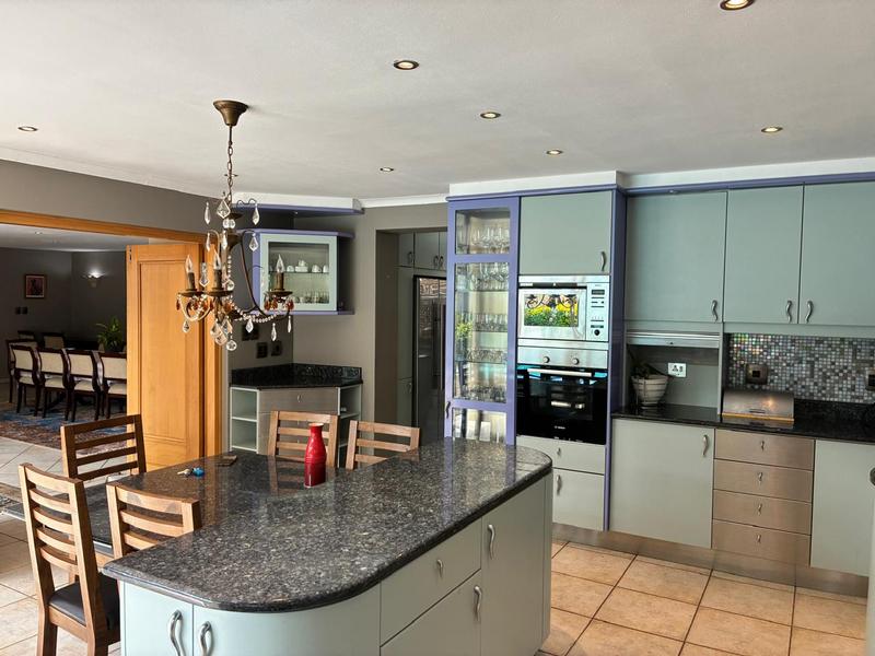 To Let 5 Bedroom Property for Rent in Waterkloof Ridge Gauteng