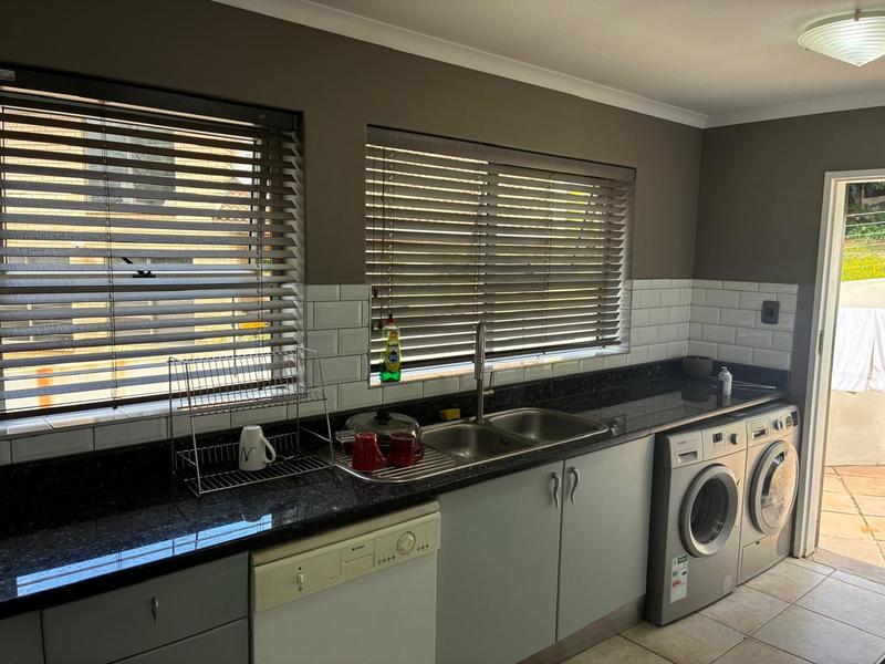 To Let 5 Bedroom Property for Rent in Waterkloof Ridge Gauteng