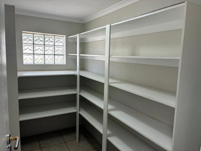 To Let 5 Bedroom Property for Rent in Waterkloof Ridge Gauteng