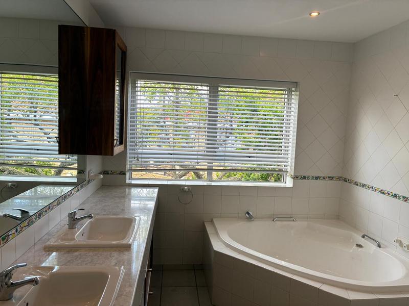 To Let 5 Bedroom Property for Rent in Waterkloof Ridge Gauteng