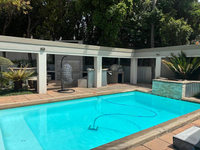 To Let 5 Bedroom Property for Rent in Waterkloof Ridge Gauteng