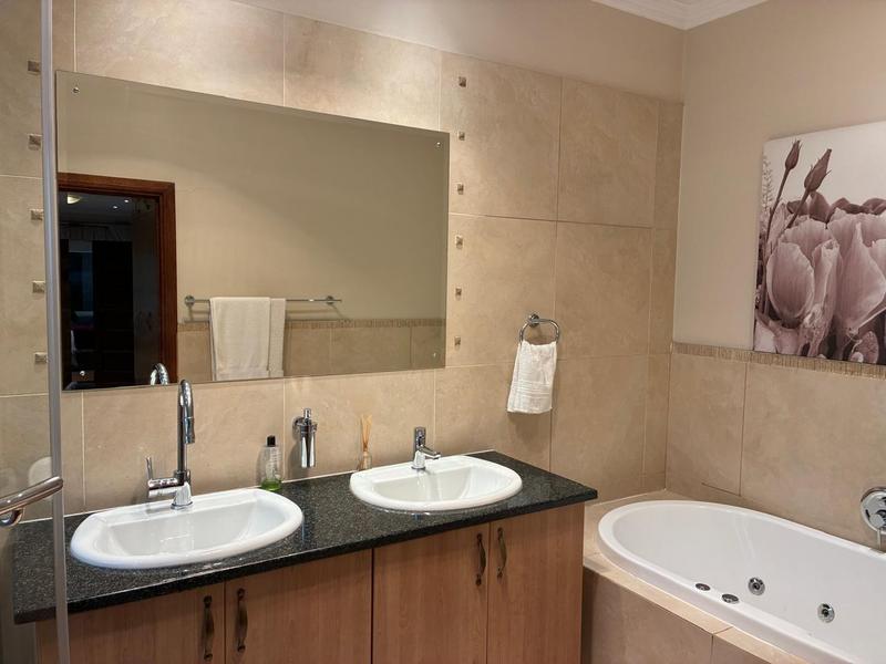 3 Bedroom Property for Sale in Waterkloof Ridge Gauteng