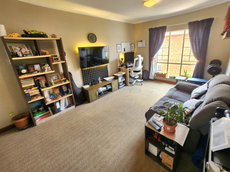 1 Bedroom Property for Sale in Newmark Estate Gauteng