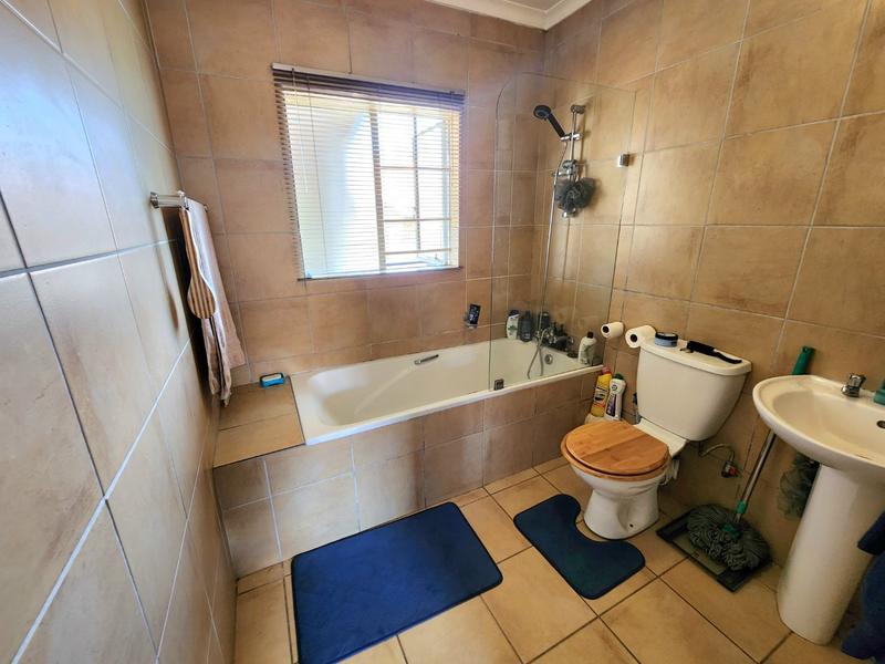 1 Bedroom Property for Sale in Newmark Estate Gauteng