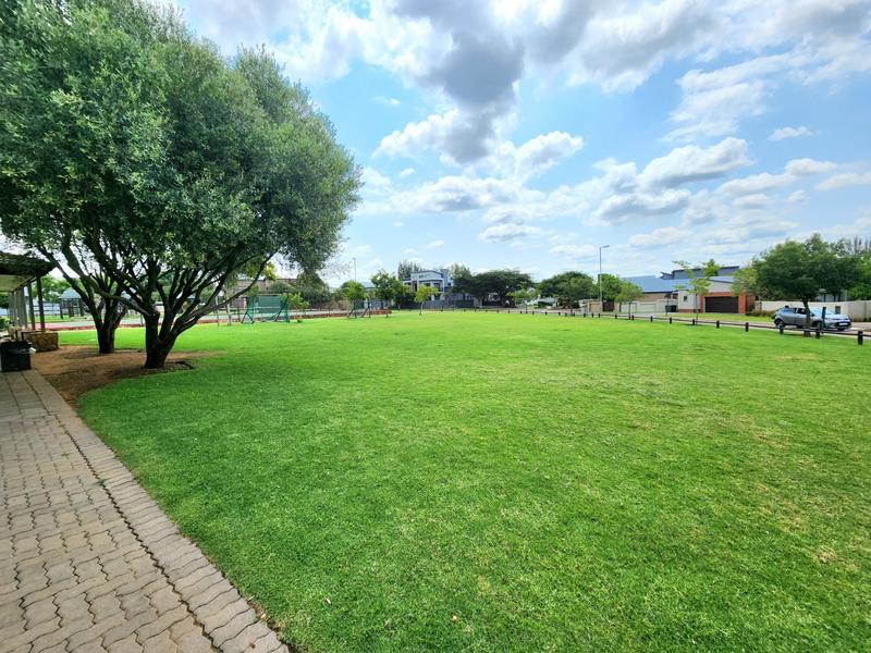 1 Bedroom Property for Sale in Newmark Estate Gauteng