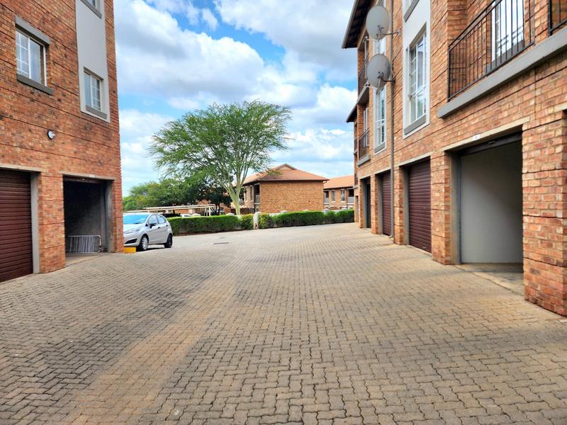 1 Bedroom Property for Sale in Newmark Estate Gauteng