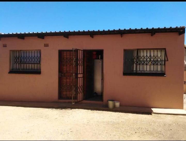 To Let 3 Bedroom Property for Rent in Protea Glen Gauteng