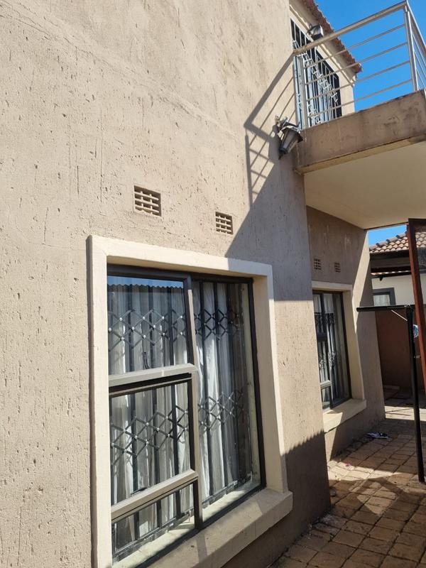 3 Bedroom Property for Sale in Buhle Park Gauteng