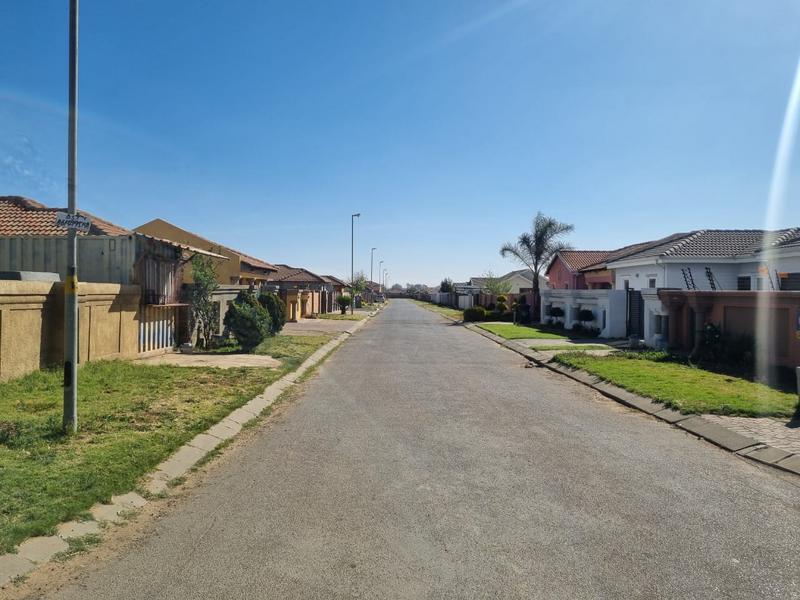 3 Bedroom Property for Sale in Buhle Park Gauteng