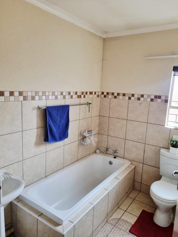 4 Bedroom Property for Sale in Leopard