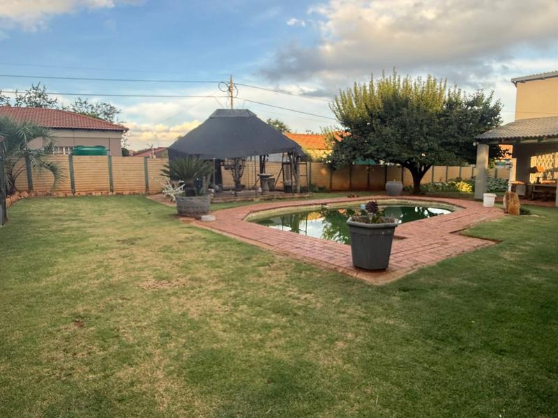4 Bedroom Property for Sale in Bergsig Gauteng