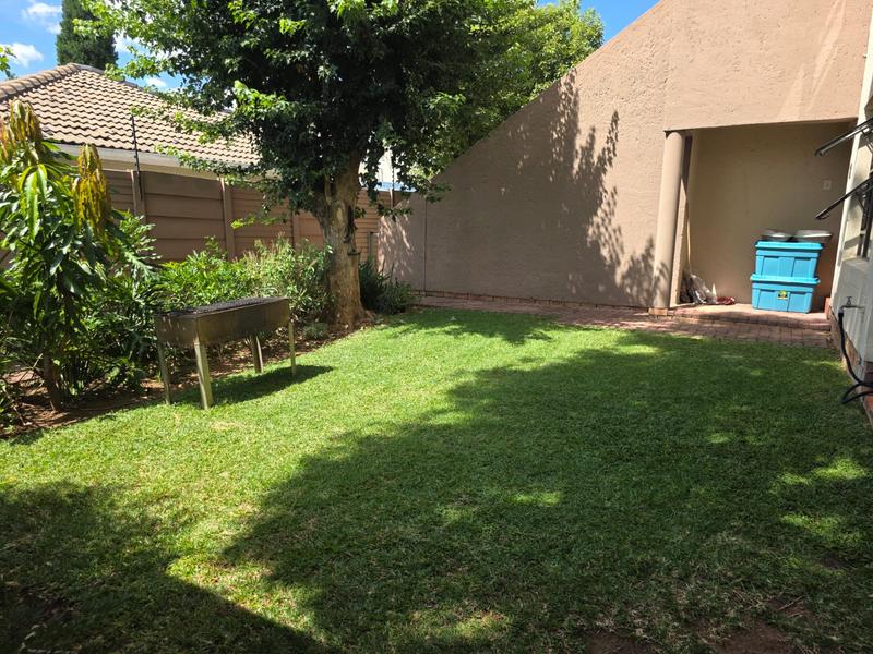 2 Bedroom Property for Sale in Sunninghill Gauteng