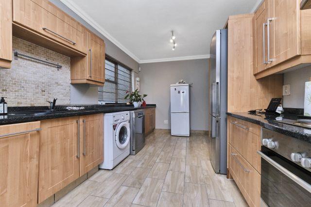 3 Bedroom Property for Sale in Sunninghill Gauteng