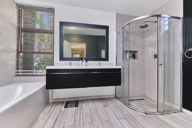 3 Bedroom Property for Sale in Sunninghill Gauteng