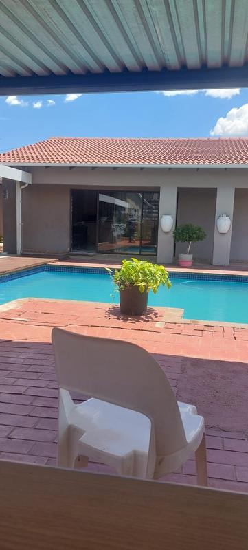 To Let 2 Bedroom Property for Rent in Brackenhurst Gauteng