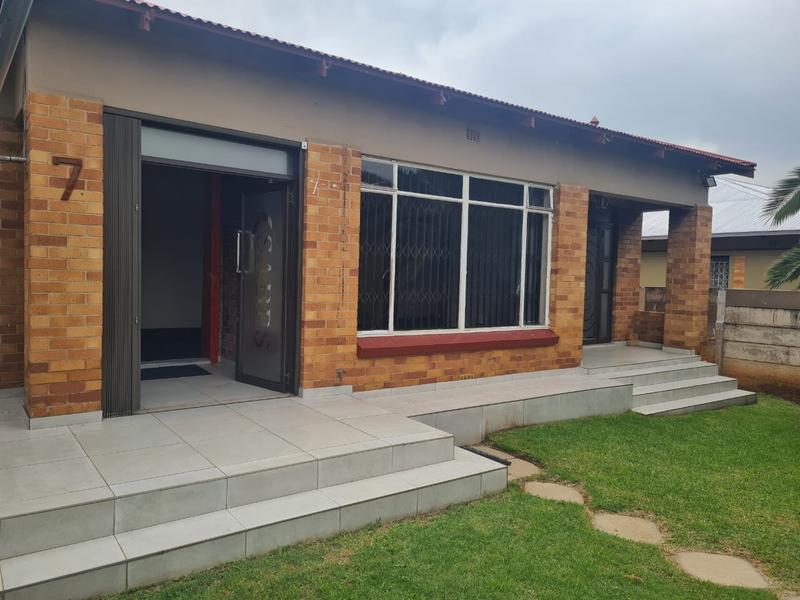 To Let 3 Bedroom Property for Rent in Florentia Gauteng