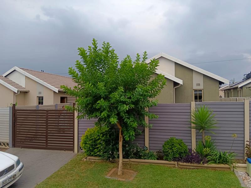 3 Bedroom Property for Sale in Sky City Gauteng