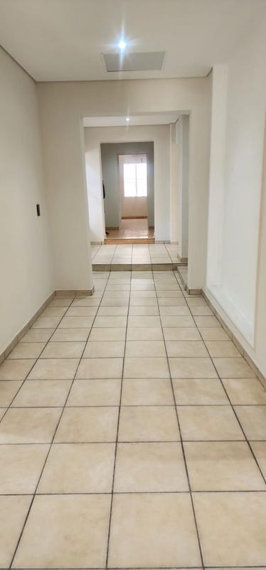 6 Bedroom Property for Sale in Brackendowns Gauteng